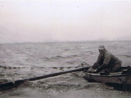 Trygve BUskøy i laksenota på Gavlen.
