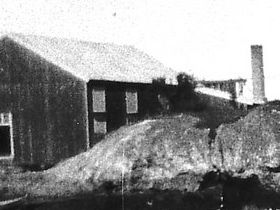 Georg Balchen Hess med landnotlaget på Buskøyvågen klargjør nota på Søkingen.