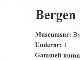Minnas seng - beskrivelse av sengen i museets katalog.